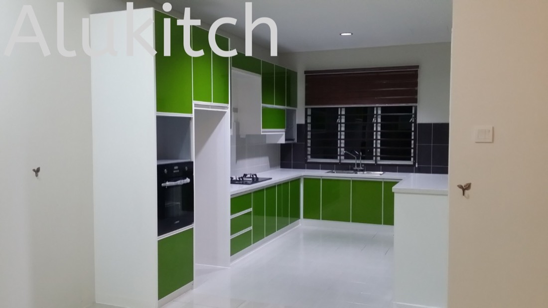 Installed aluminium kitchen cabinet