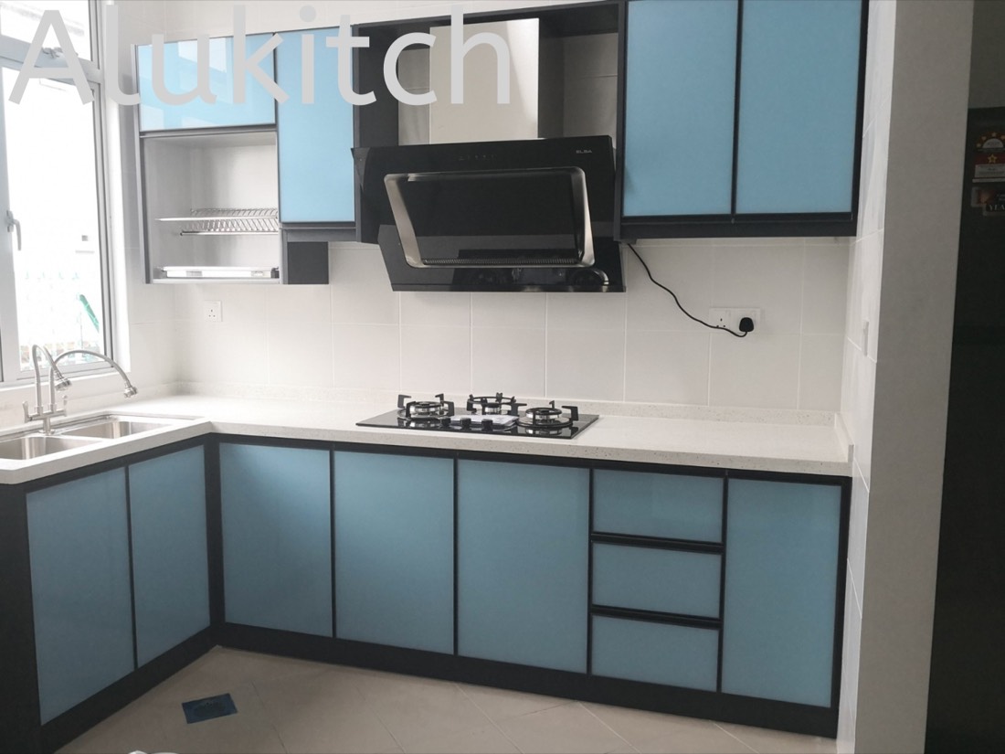 Installed aluminium kitchen cabinet