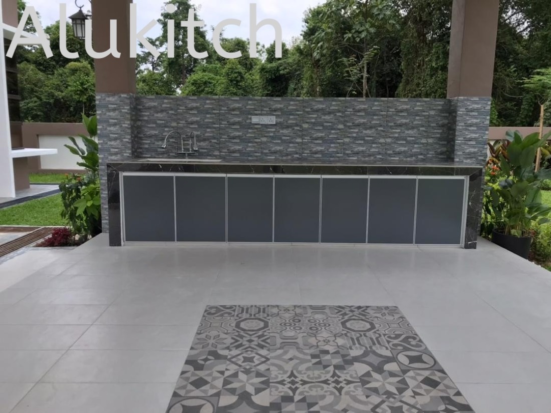 Installed aluminium kitchen cabinet
