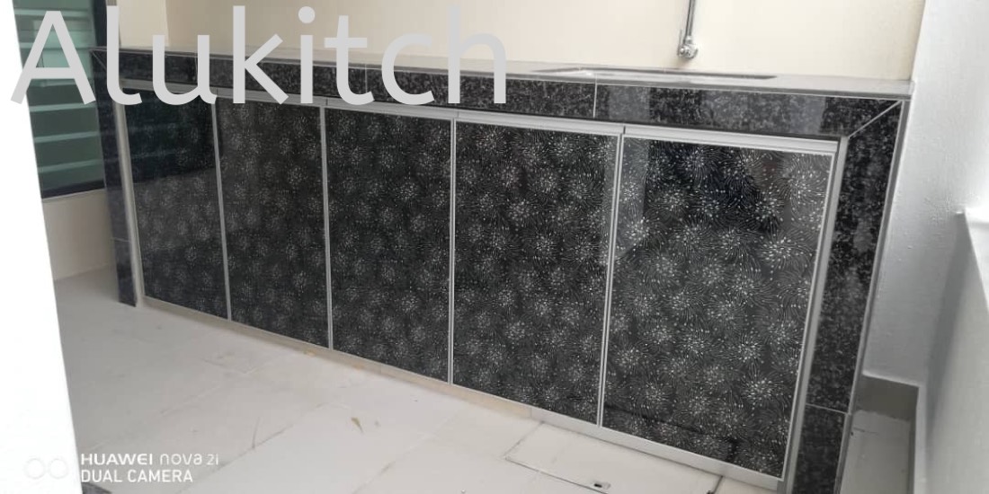 Framed Dark Texture Glass With Concrete Table Top