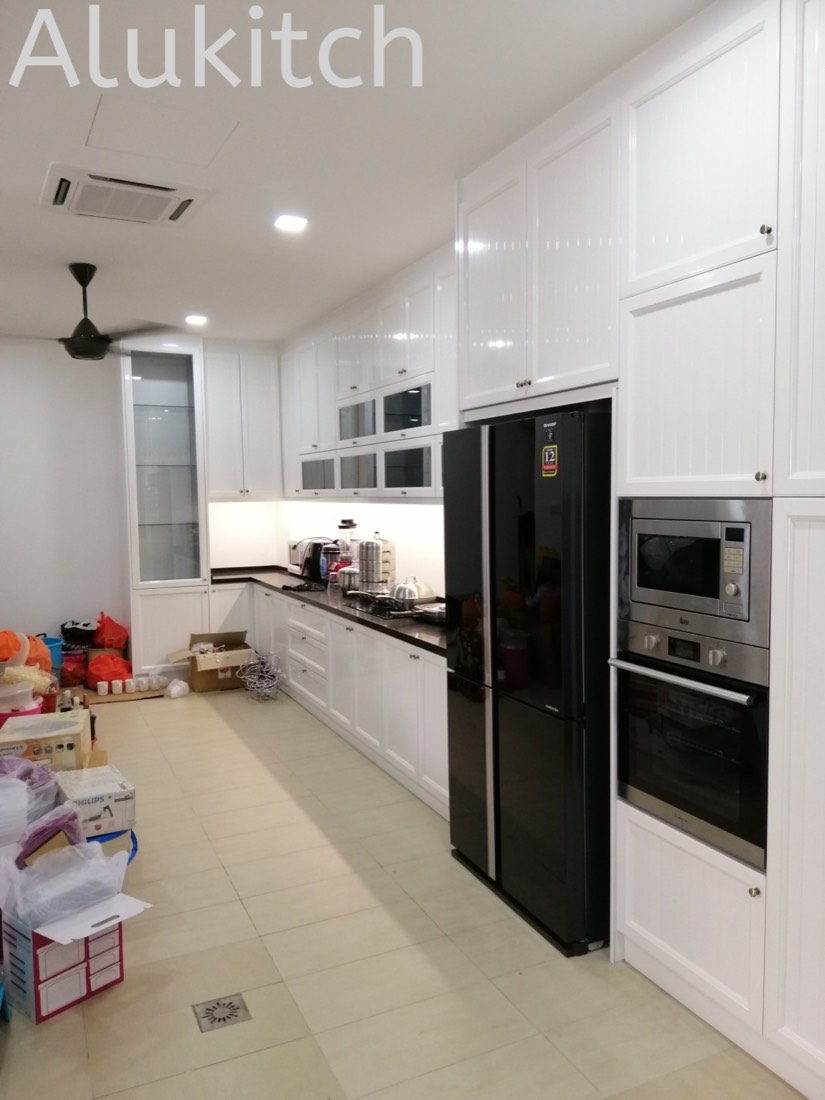 Glossy Pure White with Quartz Stone Table Top (design 5)