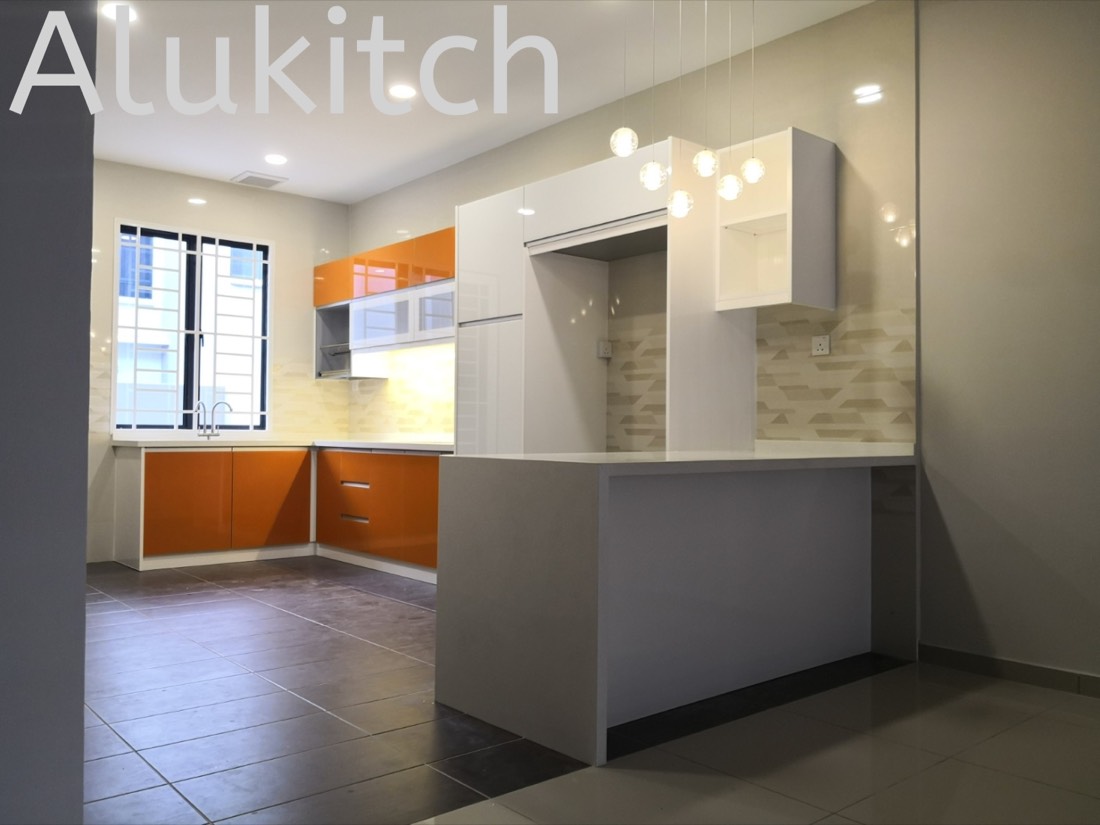 Installed aluminium kitchen cabinet