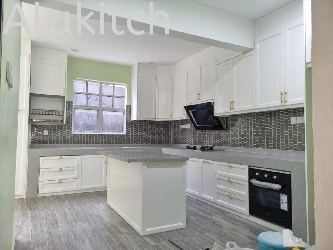 Installed aluminium kitchen cabinet